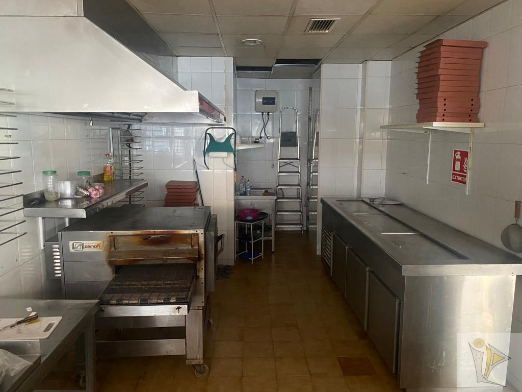 For rent of commercial in Granada