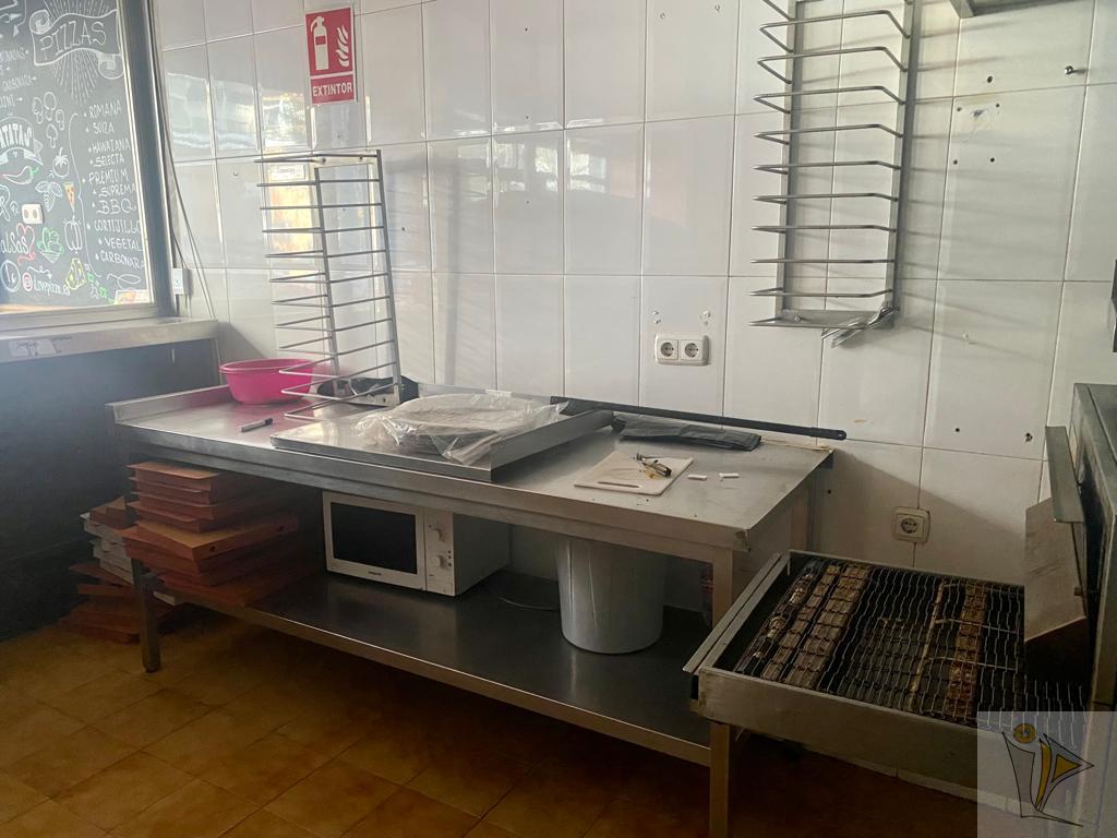 For rent of commercial in Granada