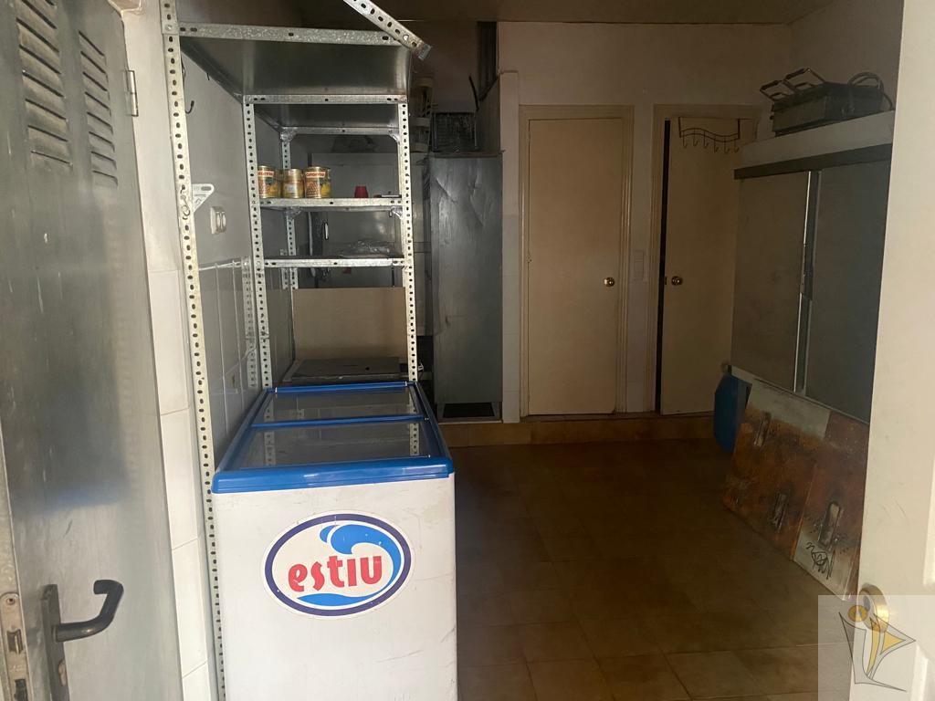For rent of commercial in Granada
