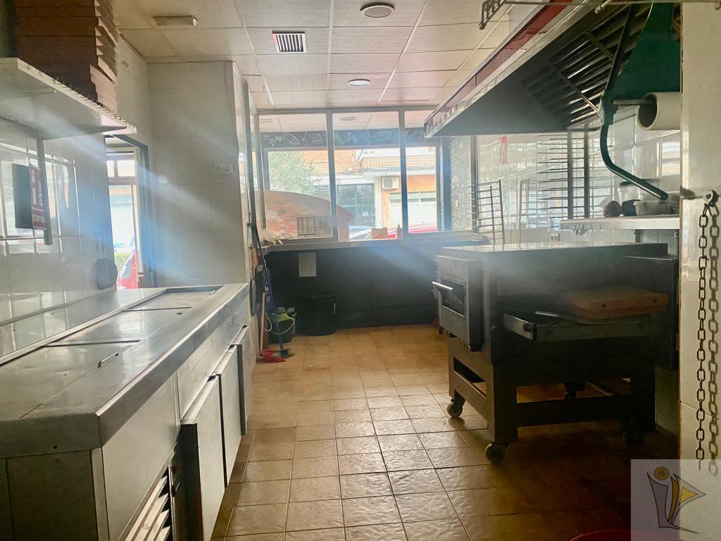 For rent of commercial in Granada