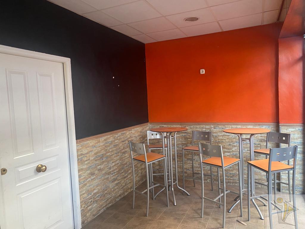 For rent of commercial in Granada