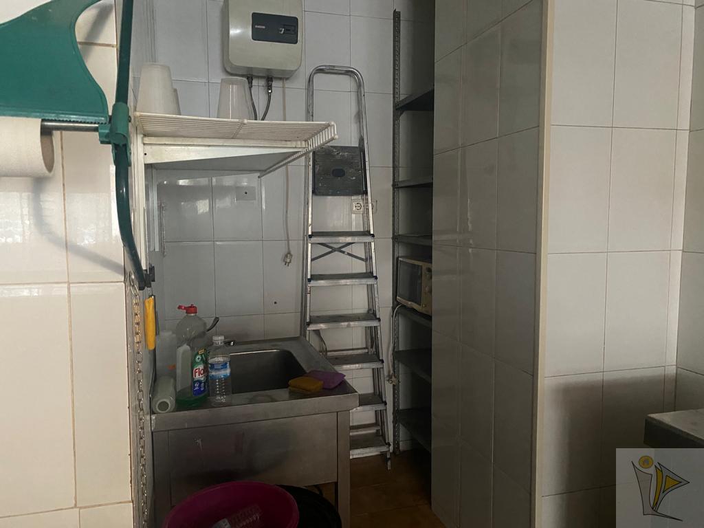 For rent of commercial in Granada