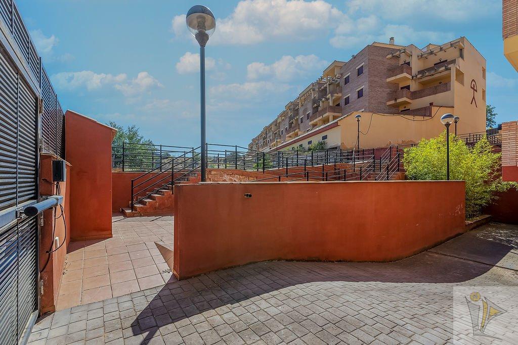 For sale of building in Atarfe