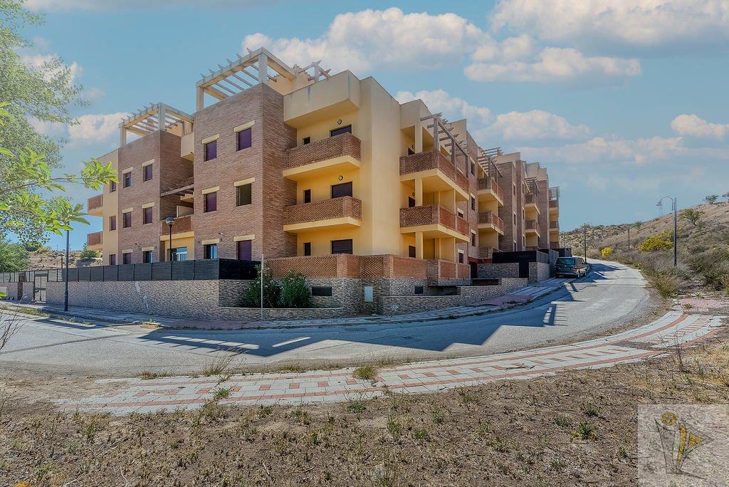 For sale of building in Atarfe