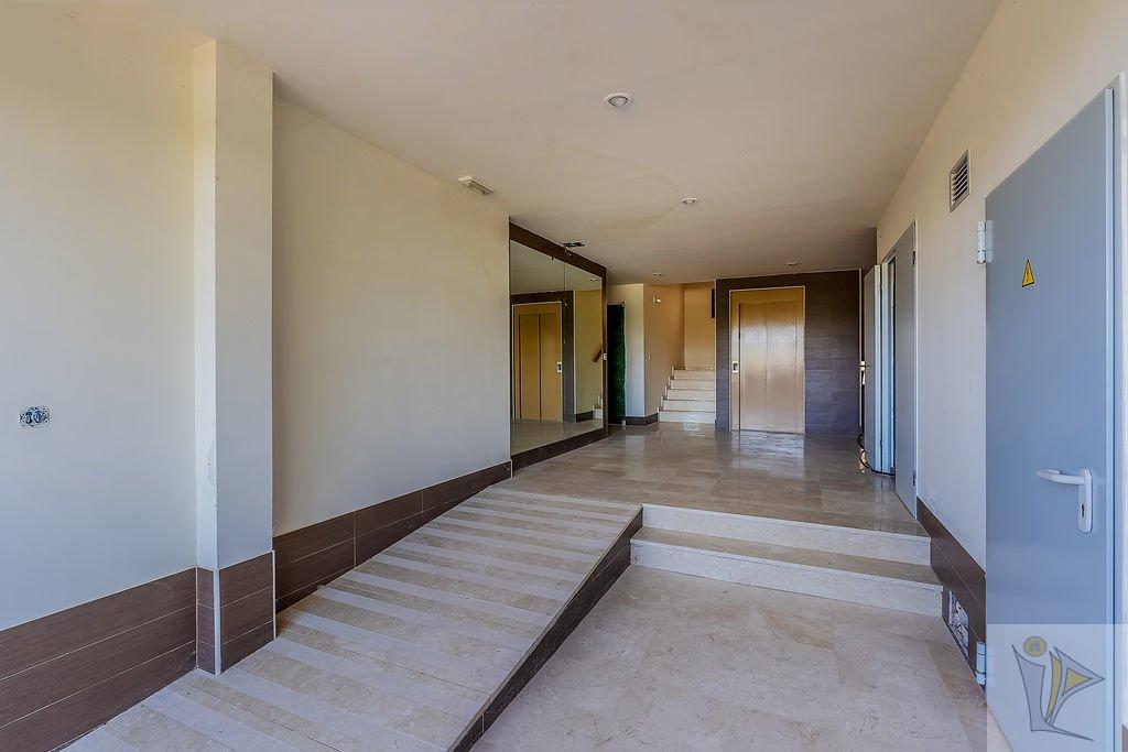 For sale of building in Atarfe