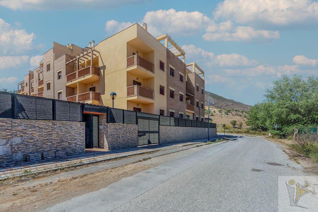 For sale of building in Atarfe