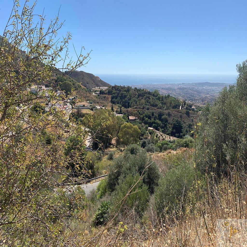 For sale of land in Mijas