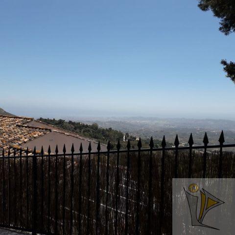 For sale of land in Mijas