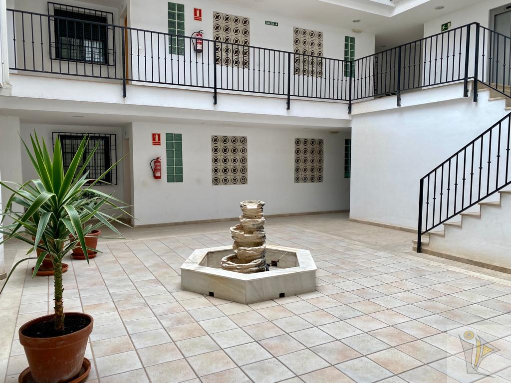 For sale of flat in Iznalloz