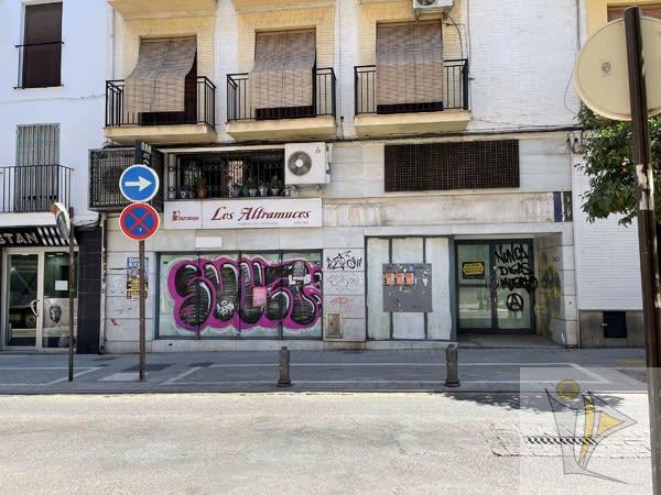 Venta de local comercial en Granada
