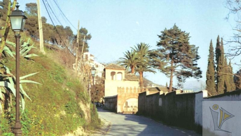 For sale of house in Granada