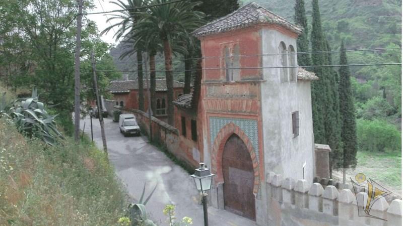 For sale of house in Granada