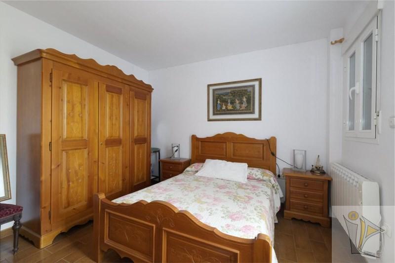 For sale of house in Lecrín