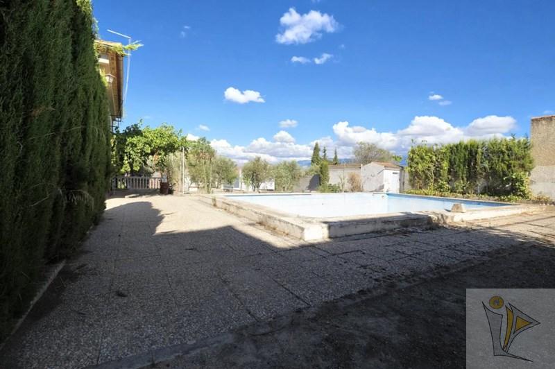 Venta de casa en Alhendín