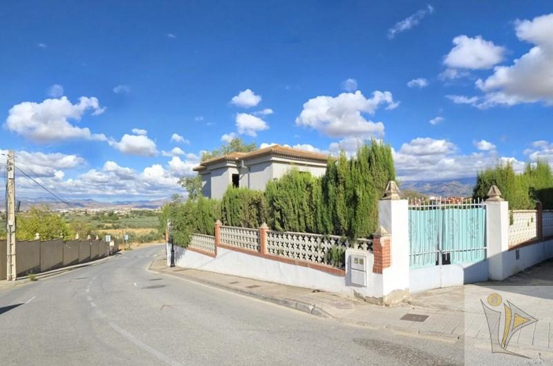 Venta de casa en Alhendín