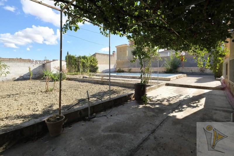 Venta de casa en Alhendín