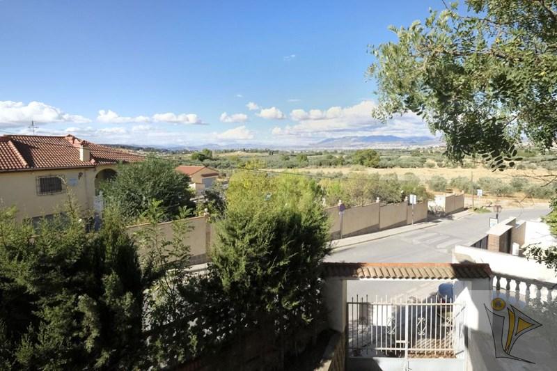 Venta de casa en Alhendín