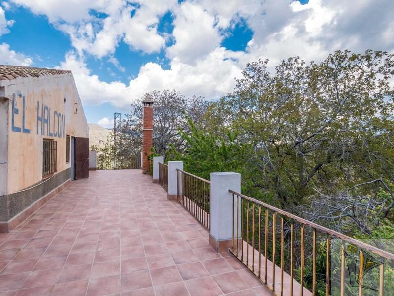 For sale of rural property in Güejar Sierra