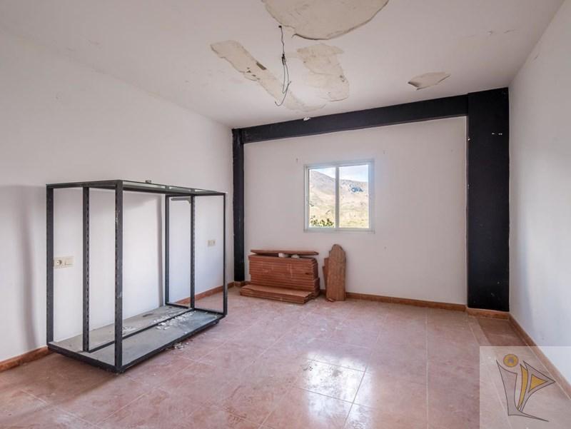 For sale of rural property in Güejar Sierra