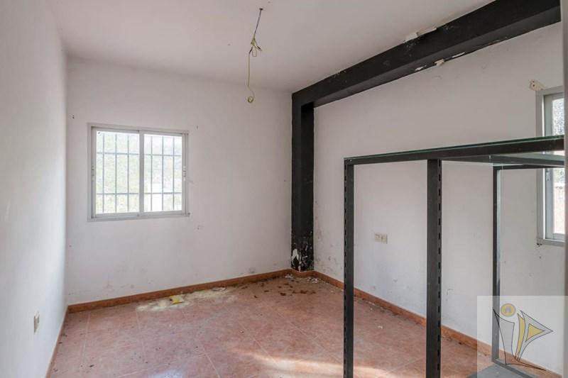 For sale of rural property in Güejar Sierra