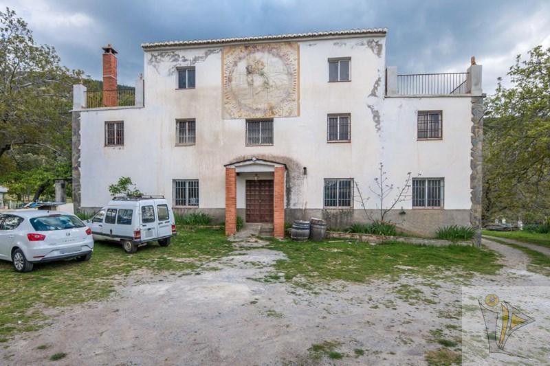 For sale of rural property in Güejar Sierra