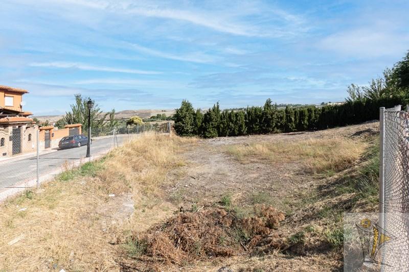 For sale of land in Alhendín