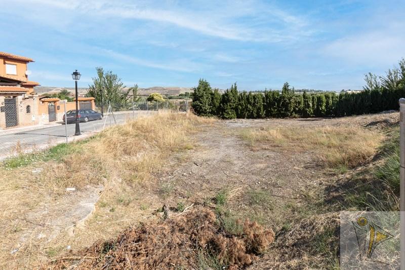 For sale of land in Alhendín