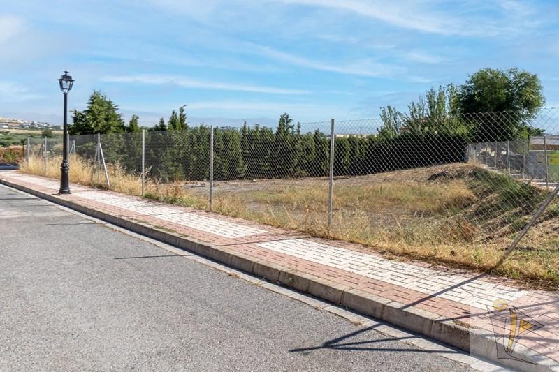 For sale of land in Alhendín