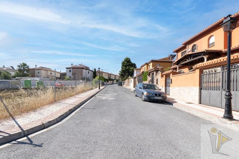 For sale of land in Alhendín