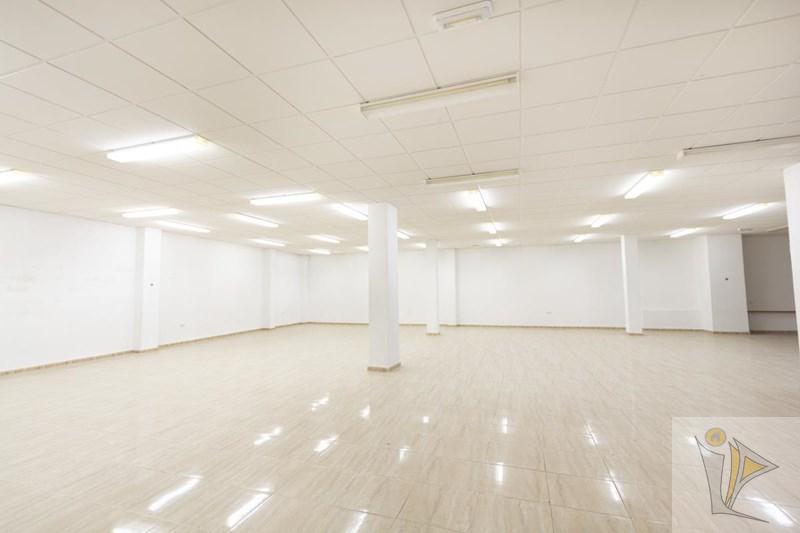For sale of commercial in Otura