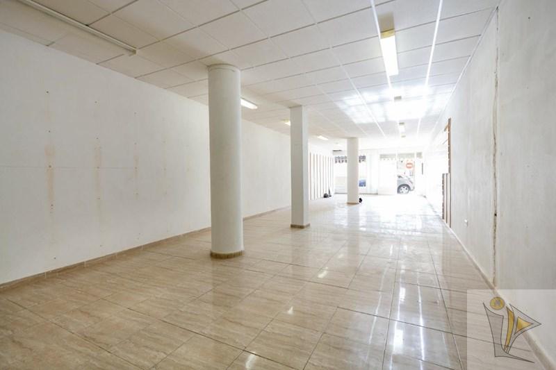 For sale of commercial in Otura
