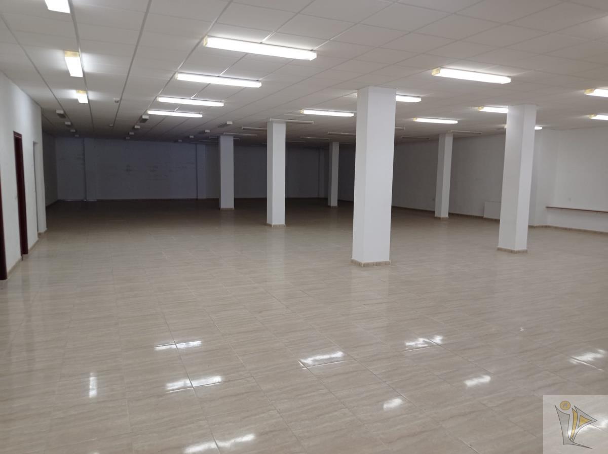 For sale of commercial in Otura