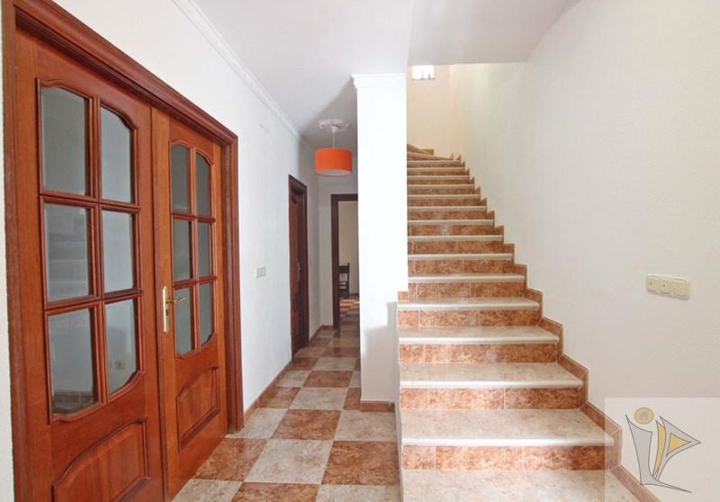 For sale of house in Quéntar