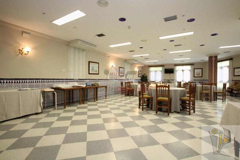 For sale of commercial in Quéntar