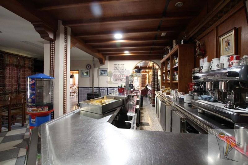 For sale of commercial in Quéntar