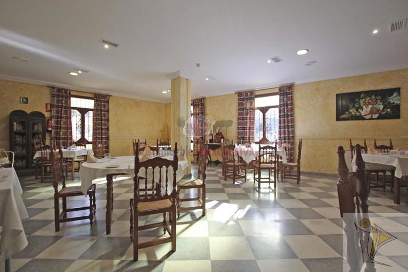 For sale of commercial in Quéntar
