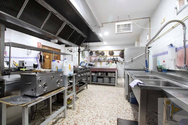 For sale of commercial in Quéntar