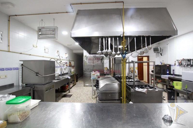 For sale of commercial in Quéntar