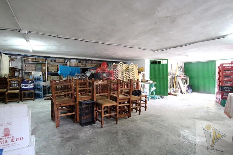 For sale of commercial in Quéntar