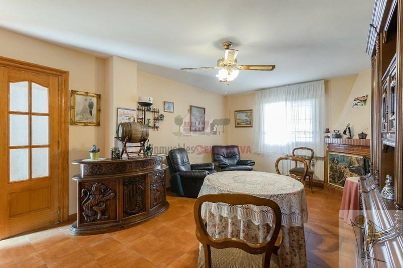 For sale of chalet in Huétor Vega