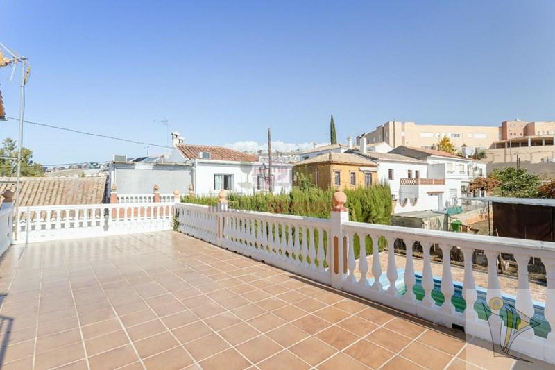 For sale of chalet in Huétor Vega