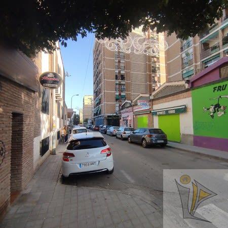 For sale of commercial in Granada