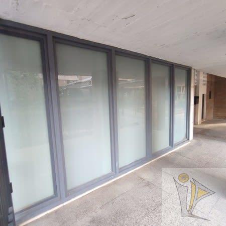 For sale of commercial in Granada