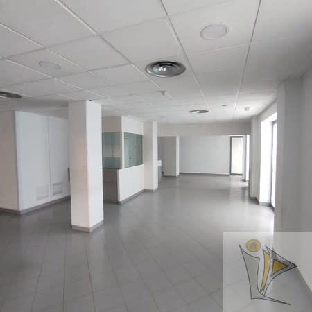 Venta de local comercial en Granada