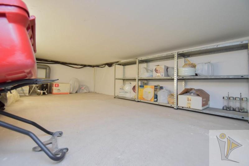 For sale of commercial in Las Gabias