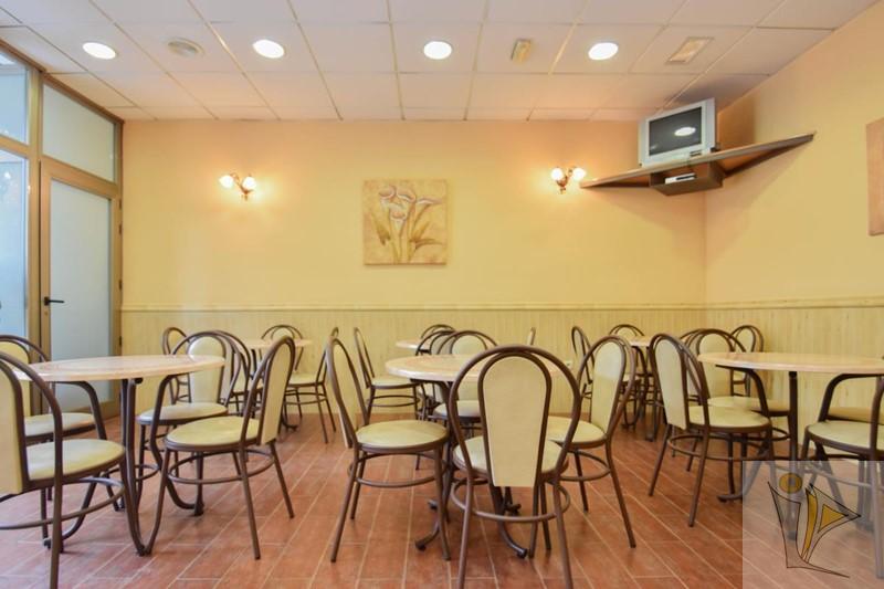For sale of commercial in Las Gabias