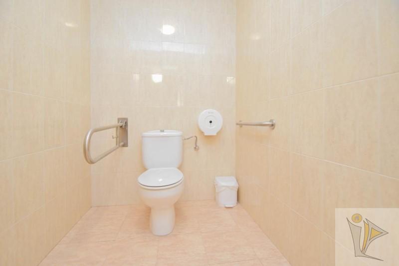 For sale of commercial in Las Gabias
