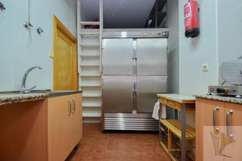 For sale of commercial in Las Gabias