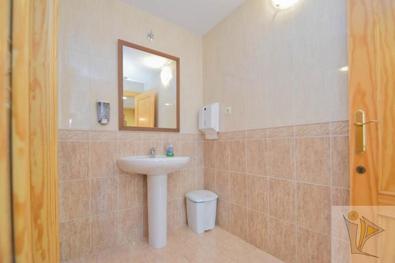 For sale of commercial in Las Gabias