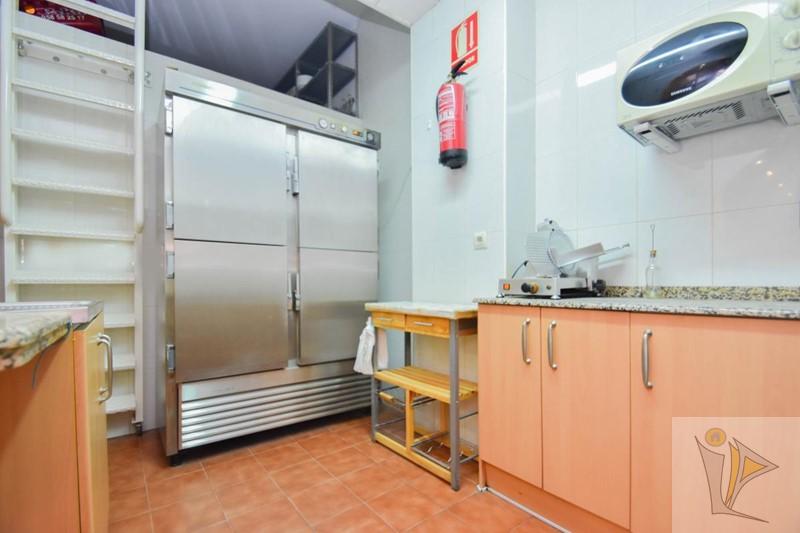 For sale of commercial in Las Gabias
